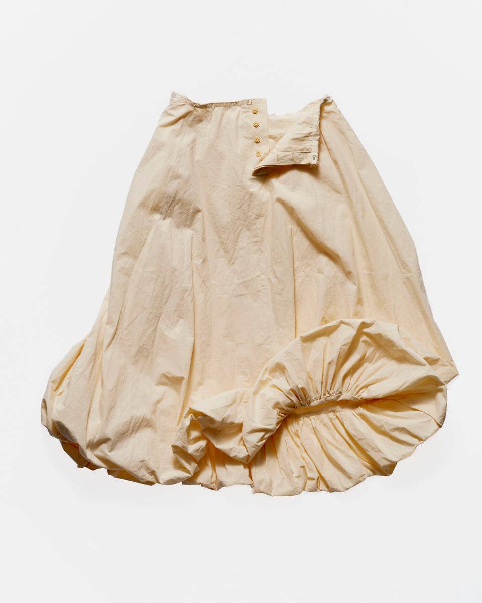 003-28 Paper Skirt